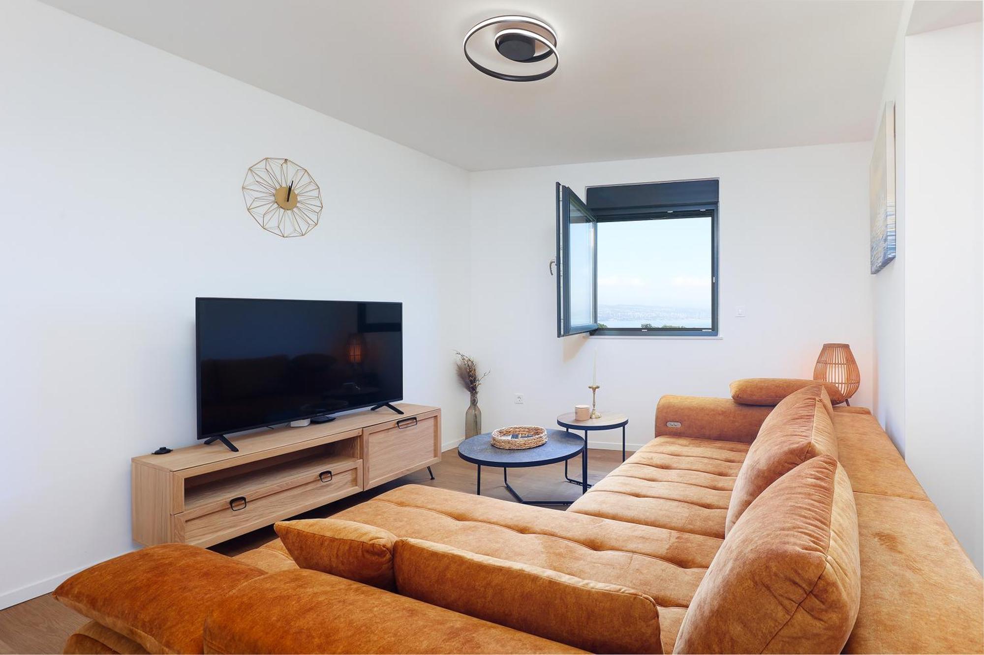 Apartment Anni-Free Parking&Evcharger-24H Self Check-In Opric المظهر الخارجي الصورة
